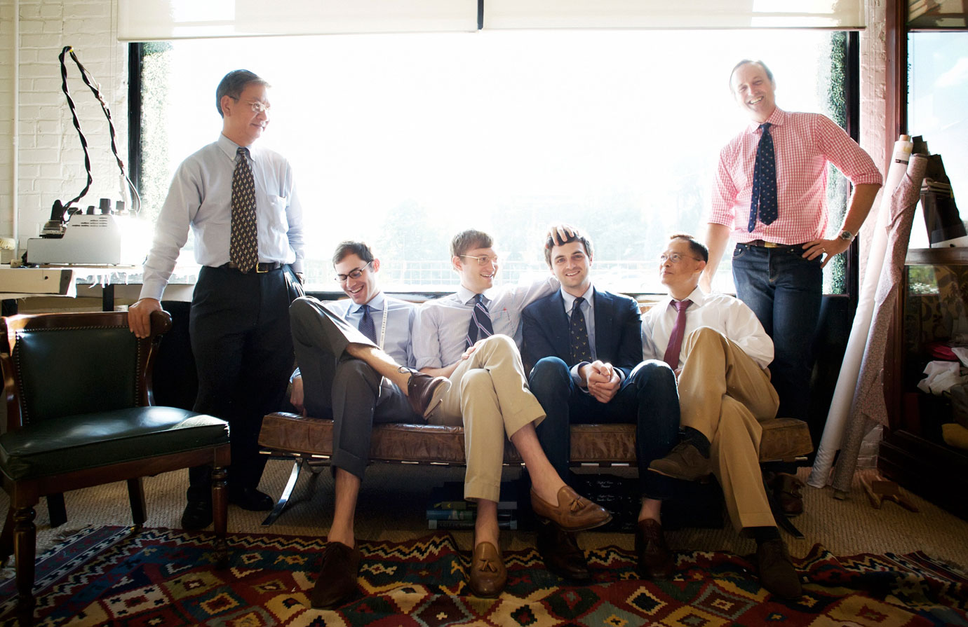 08-TCX-preppy-southern-boys-on-couch-photo-1111-xl