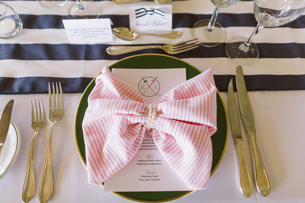 Preppy golf club wedding in Vero Beach / vitalicphoto.com