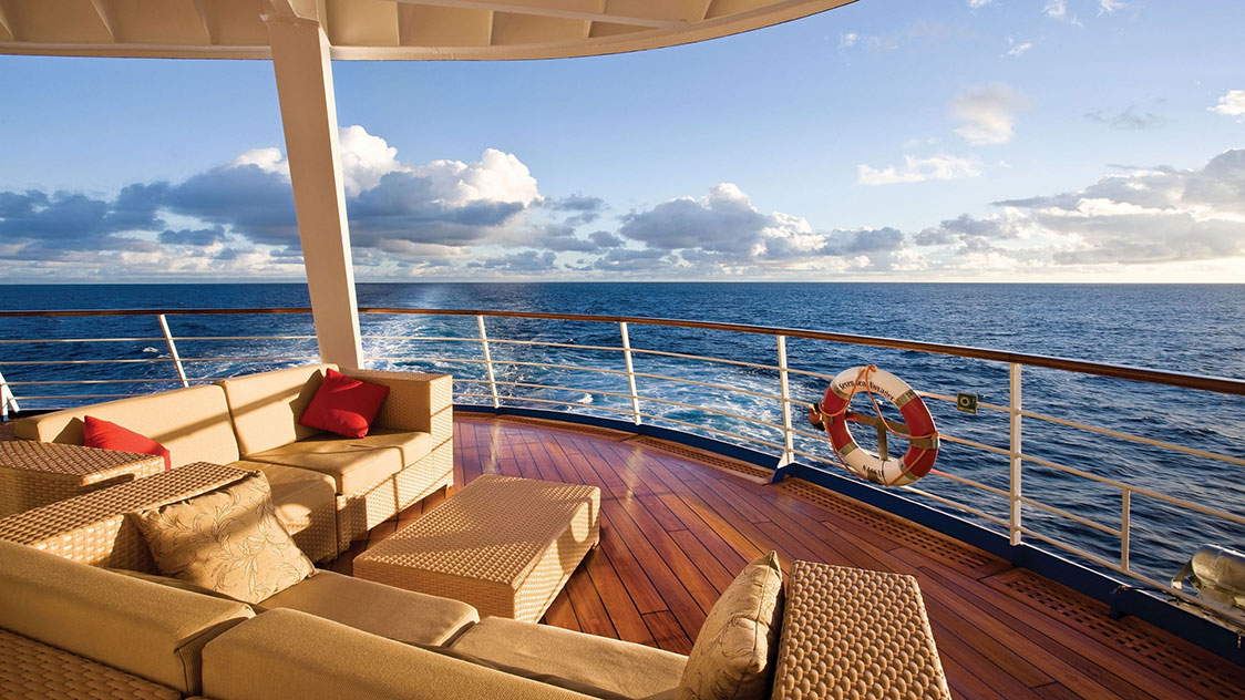 luxury-yacht-331359