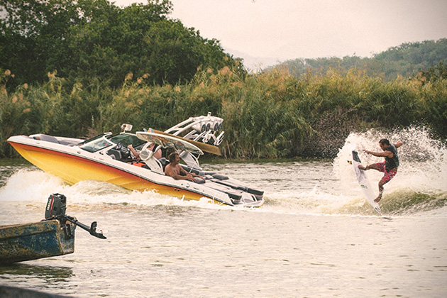 Mastercraft-X20-The-Boat-for-Wakesurfing-6