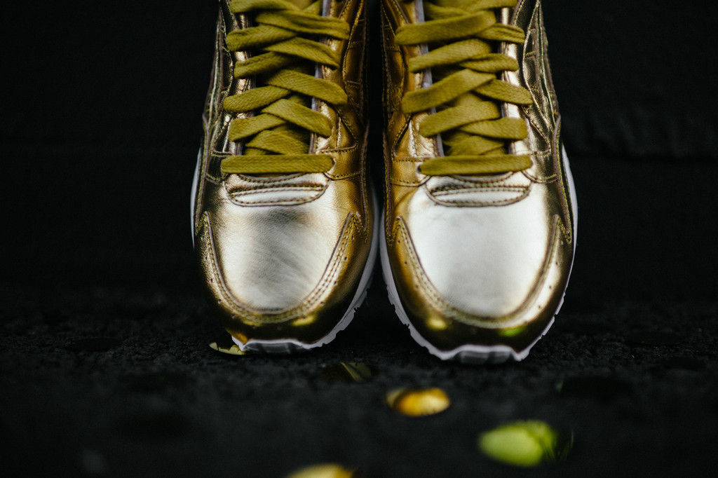 asics-holiday-champagne-pack-06