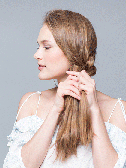 summer-hairstyle-knotted-ponytail-instructions